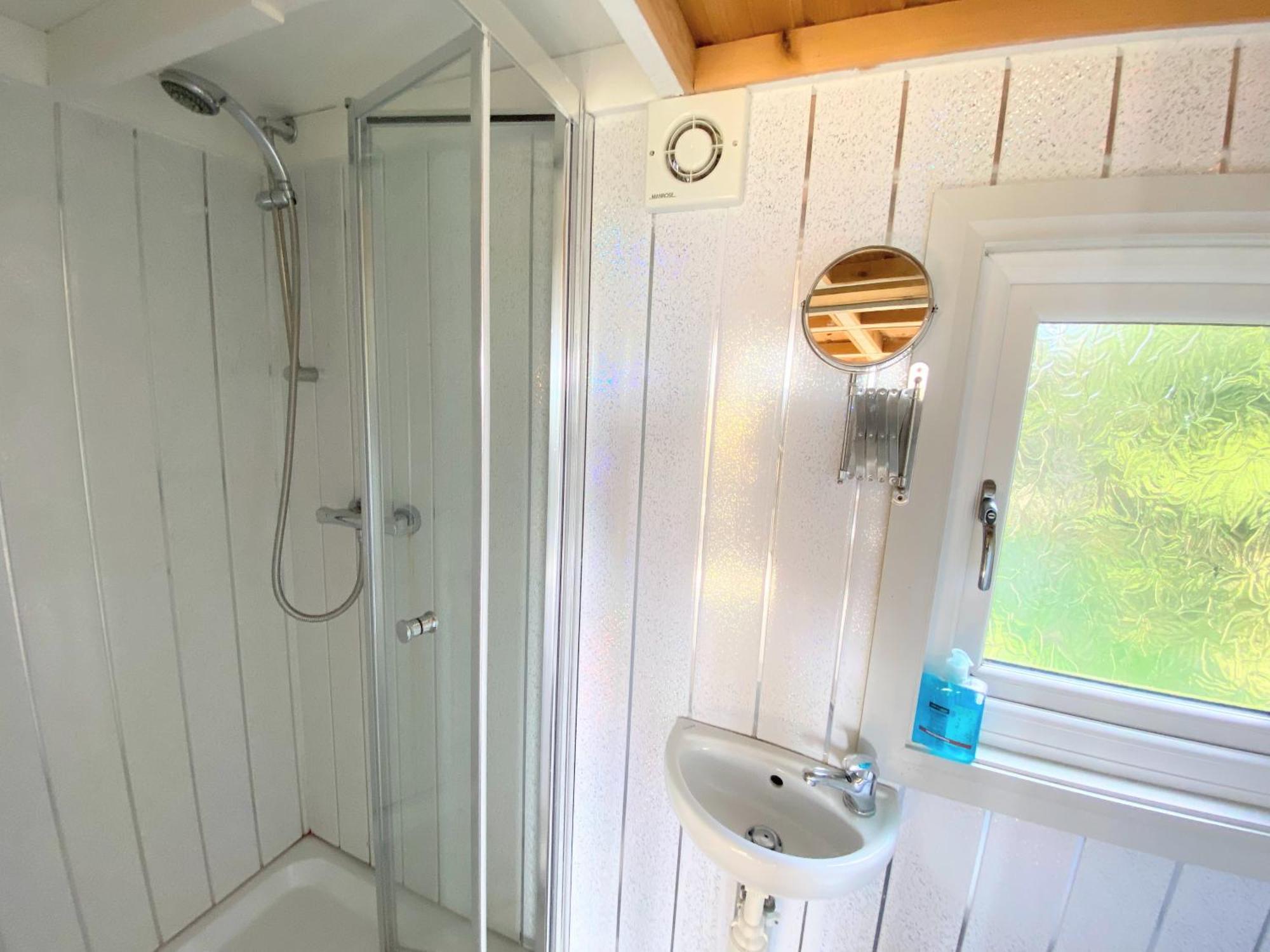 Blair Tiny House With Private Hot Tub - Fife - Loch Leven - Lomond Hills Villa Дънфърмлин Екстериор снимка